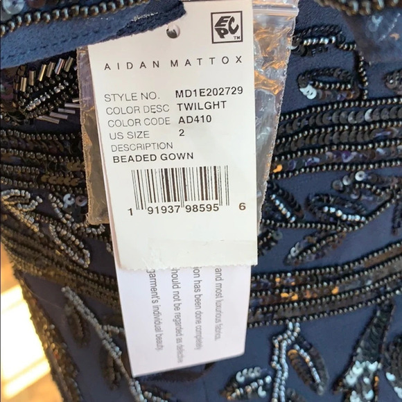NWT Aidan Mattox long beaded navy blue evening gown Size 2 (MSRP $495) - Picture 3 of 5